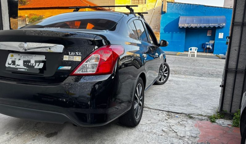 
								Nissan Versa SL full									