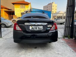 
										Nissan Versa SL full									