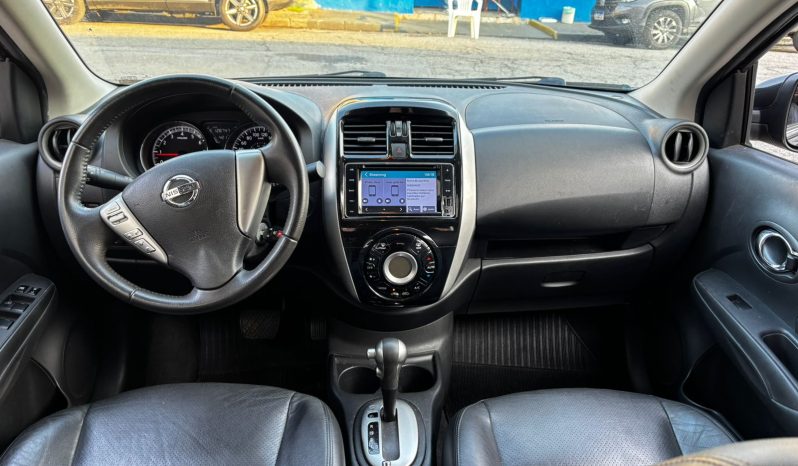 
								Nissan Versa SL full									