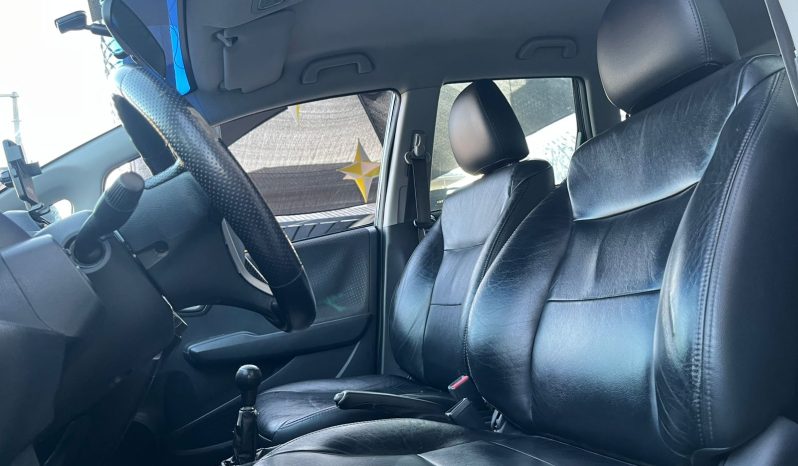 
								HONDA FIT LX full									