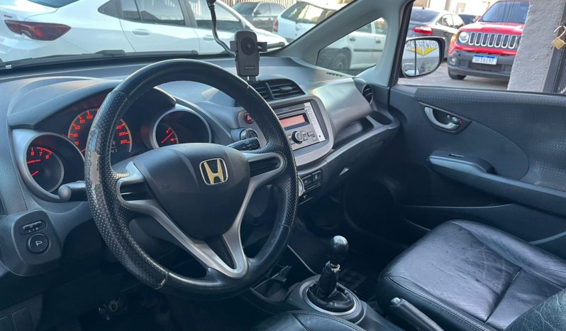 
								HONDA FIT LX full									